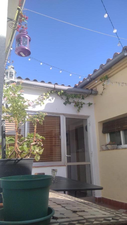 Naturalia: La Casita Con Patio Caceres Luaran gambar